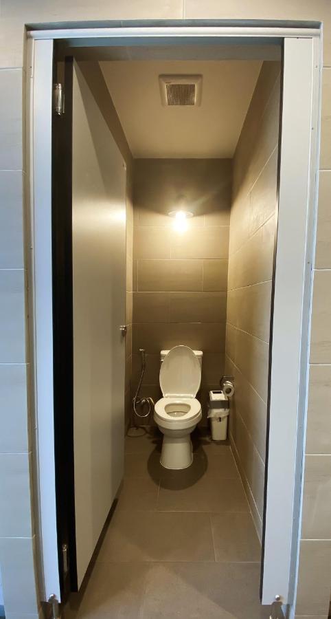 Hostel Capzule Bed Phuket Exterior foto