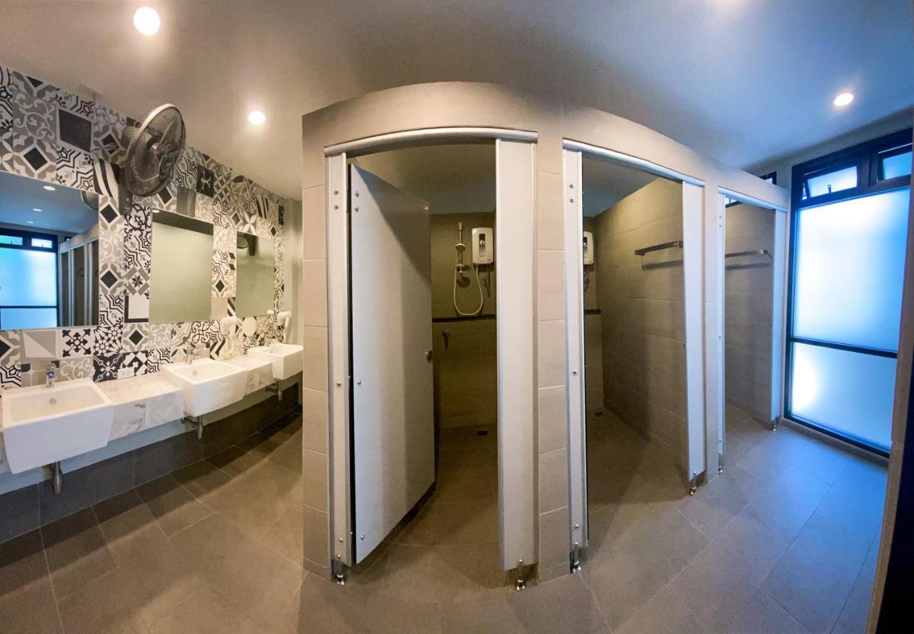 Hostel Capzule Bed Phuket Exterior foto